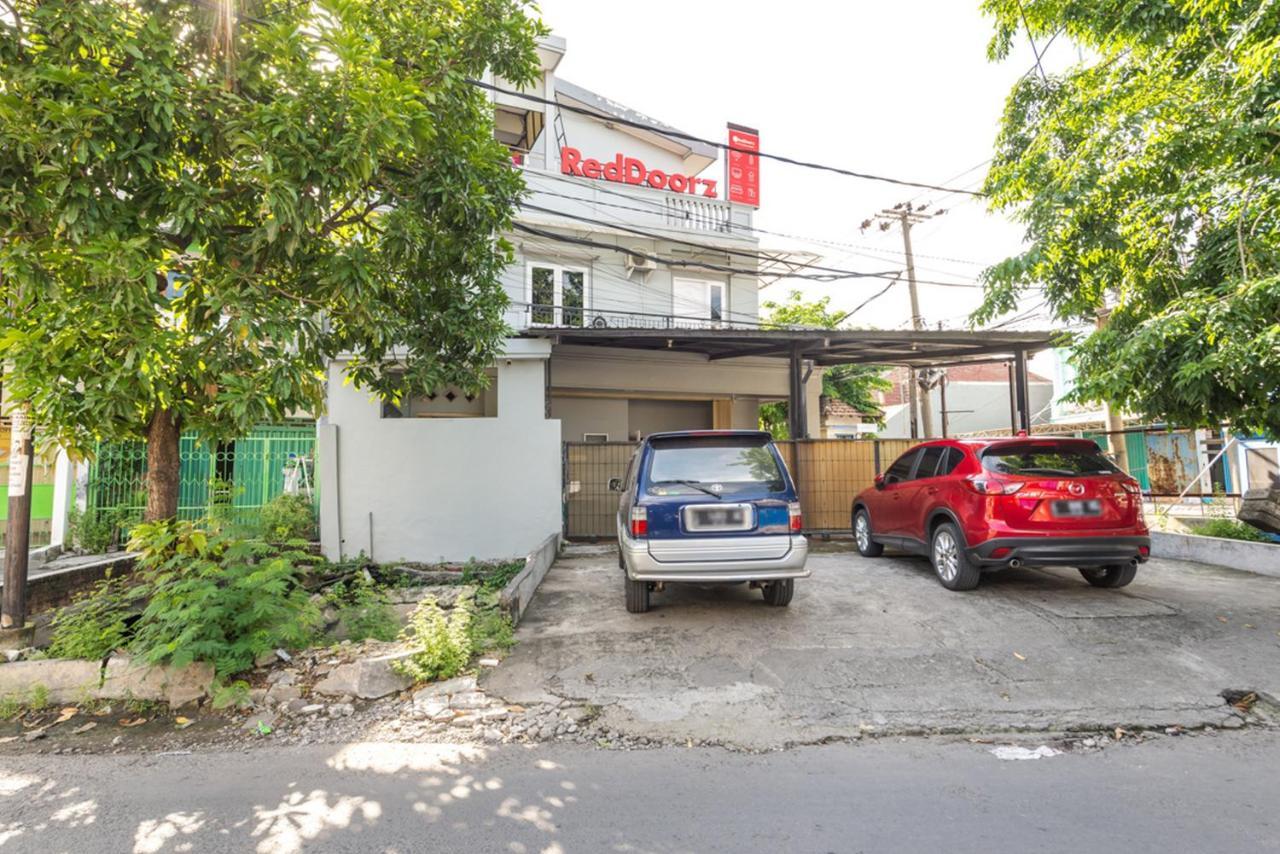 Reddoorz Near Widya Mandala University Surabaya Exterior foto